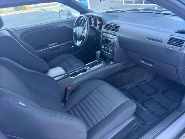 2014 Dodge Challenger SXT