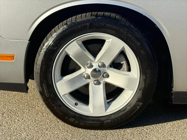 2014 Dodge Challenger SXT