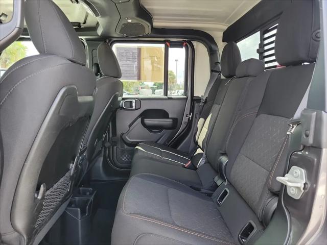 2024 Jeep Gladiator Sport