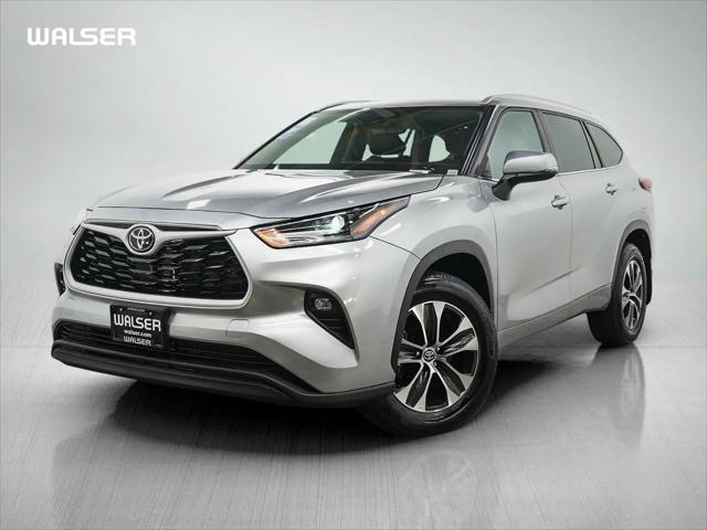 2025 Toyota Highlander XLE for sale in Bloomington, MN
