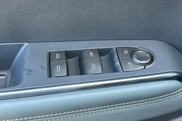 2027 GMC Acadia AWD AT4