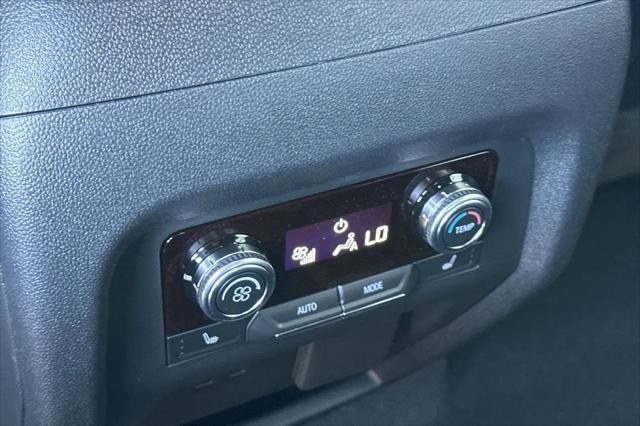 2027 GMC Acadia AWD AT4