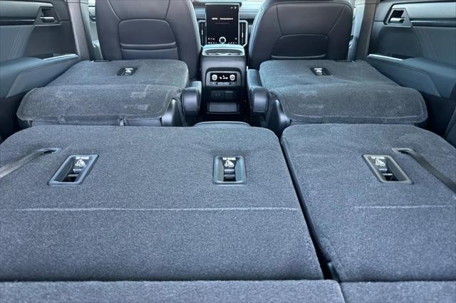 2027 GMC Acadia AWD AT4