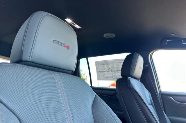 2027 GMC Acadia AWD AT4