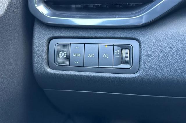 2027 GMC Acadia AWD AT4
