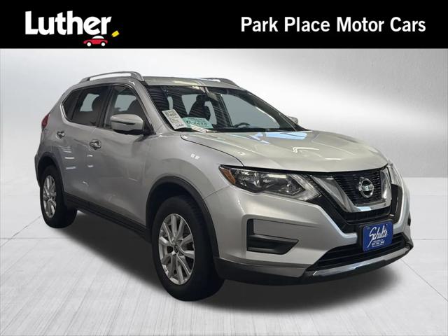 2017 Nissan Rogue SV for sale in Rochester, MN