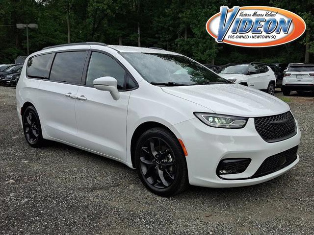 2022 Chrysler Pacifica Touring L for sale in Newtown Square, PA