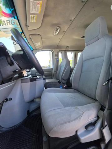 2014 Ford E-350 Super Duty XLT