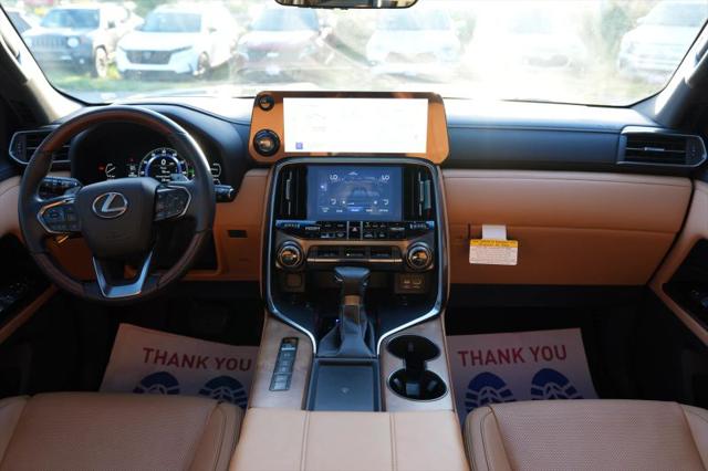 2024 Lexus LX Luxury