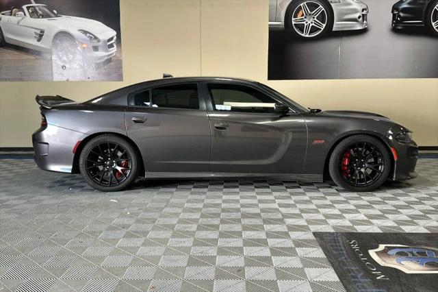 2016 Dodge Charger SRT 392