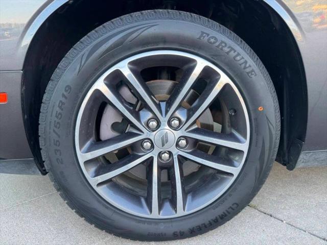 2019 Dodge Challenger SXT AWD