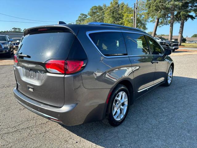 2017 Chrysler Pacifica Touring-L Plus