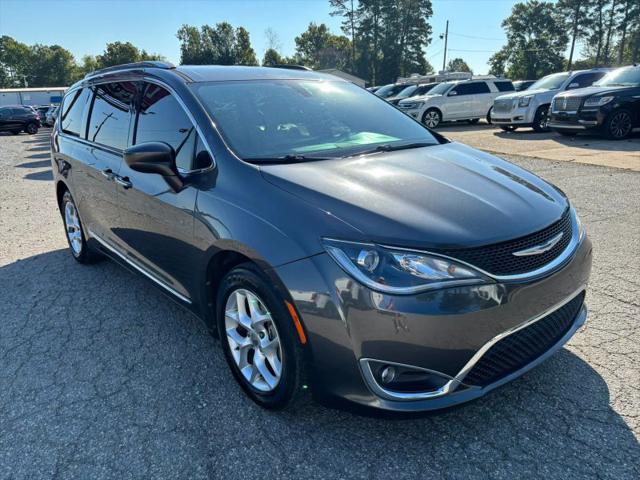 2017 Chrysler Pacifica Touring-L Plus