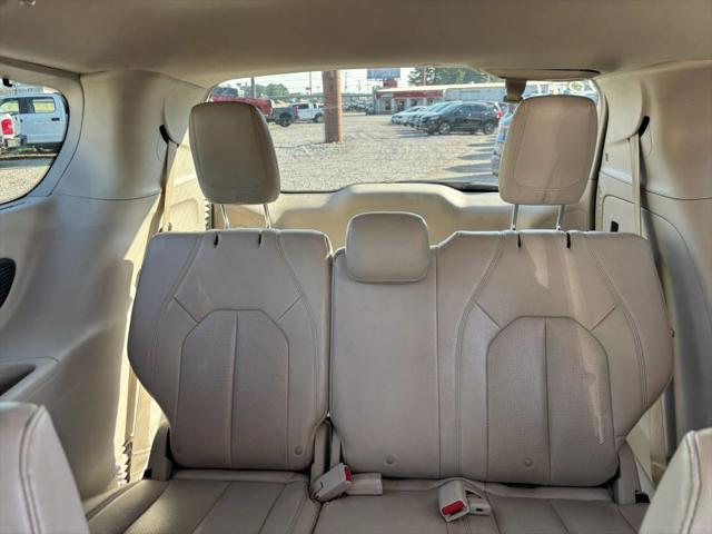 2017 Chrysler Pacifica Touring-L Plus