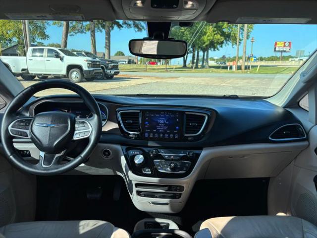 2017 Chrysler Pacifica Touring-L Plus