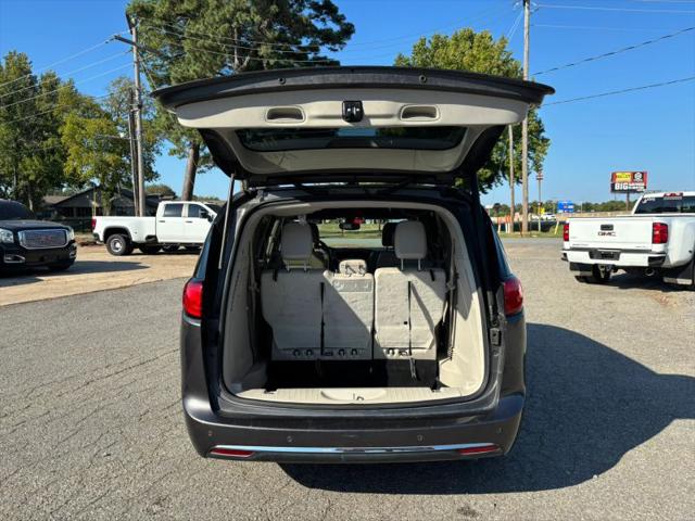 2017 Chrysler Pacifica Touring-L Plus