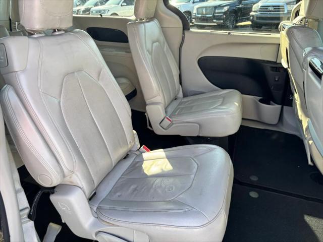 2017 Chrysler Pacifica Touring-L Plus