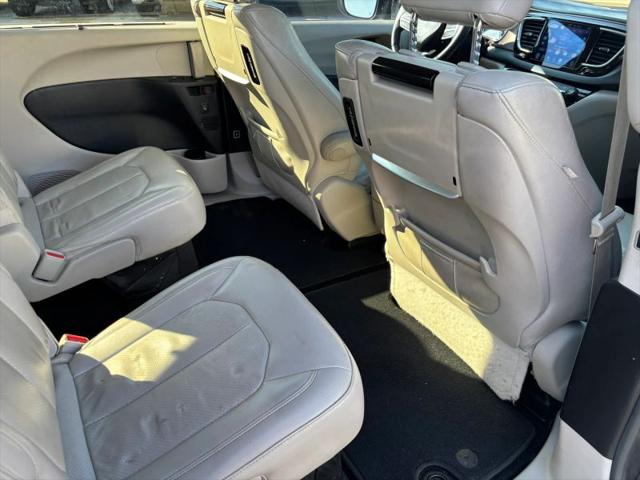 2017 Chrysler Pacifica Touring-L Plus