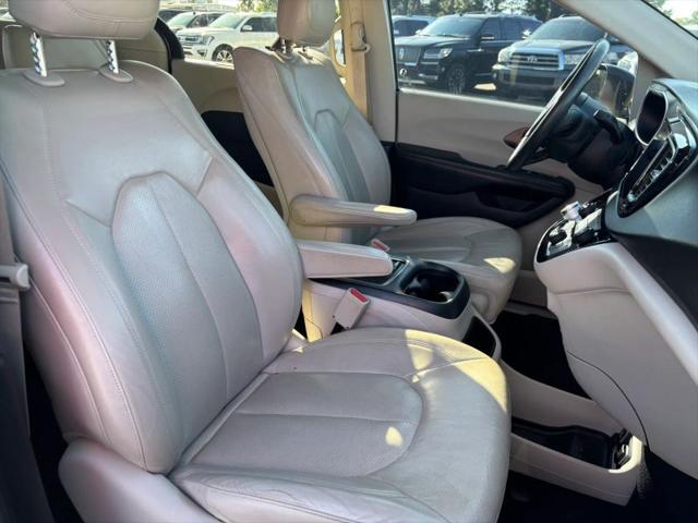 2017 Chrysler Pacifica Touring-L Plus