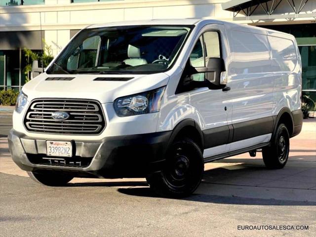 2018 Ford Transit w/Sliding Side Door w/RWB