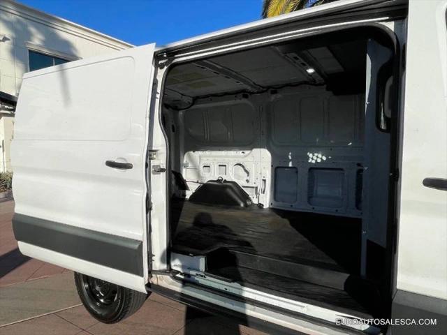2018 Ford Transit w/Sliding Side Door w/RWB