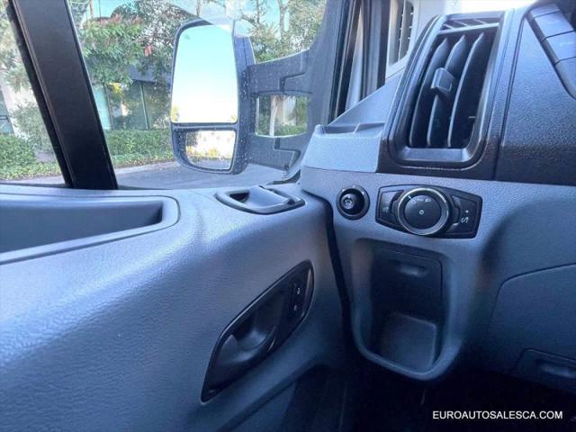 2018 Ford Transit w/Sliding Side Door w/RWB