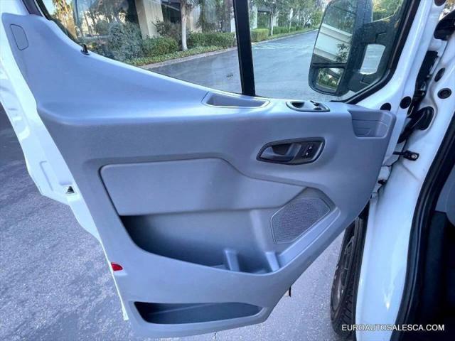 2018 Ford Transit w/Sliding Side Door w/RWB
