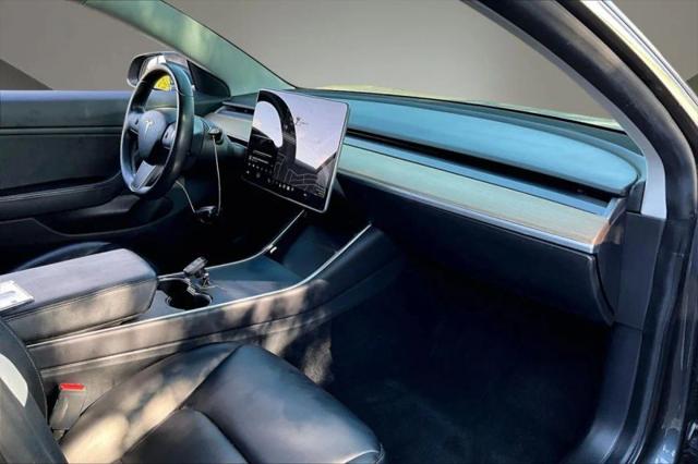 2019 Tesla Model 3 Standard Range