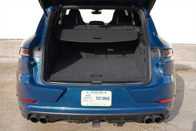 2024 Porsche Cayenne E-Hybrid Turbo