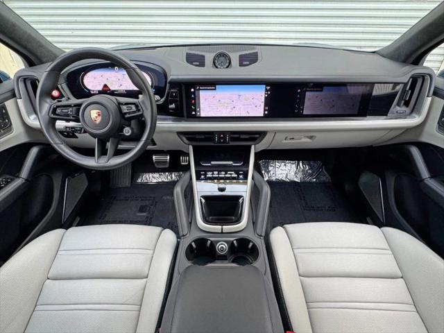 2024 Porsche Cayenne E-Hybrid Turbo