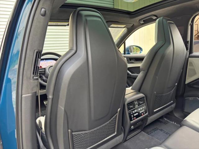 2024 Porsche Cayenne E-Hybrid Turbo
