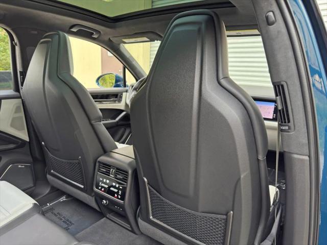2024 Porsche Cayenne E-Hybrid Turbo