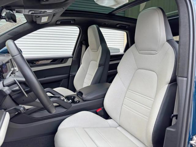 2024 Porsche Cayenne E-Hybrid Turbo