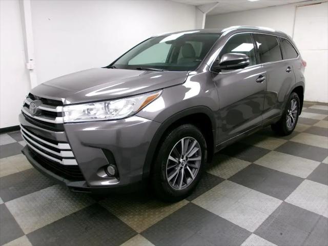 2018 Toyota Highlander XLE for sale near Johnstown, OH