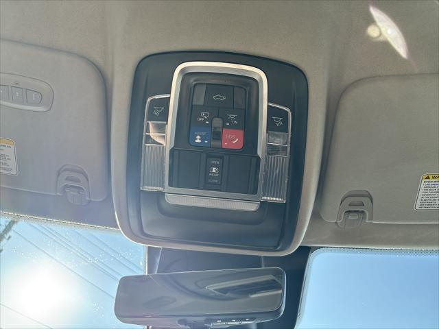 2023 Ram 1500 Limited Crew Cab 4x4 57 Box