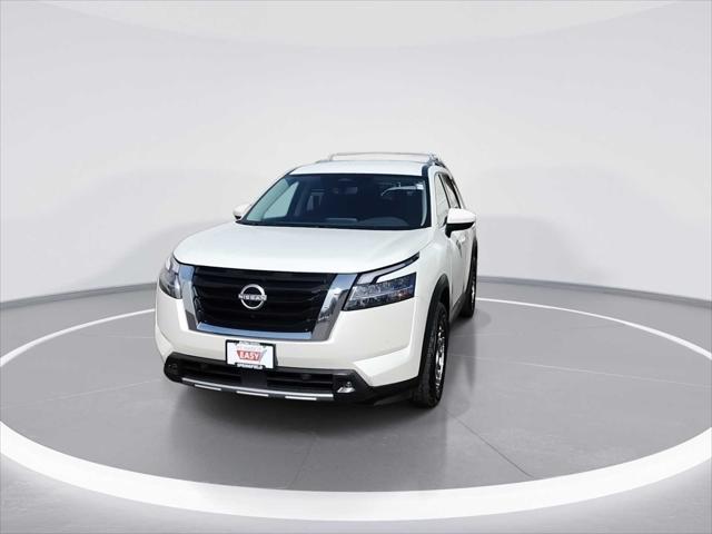 2024 Nissan Pathfinder SL 4WD