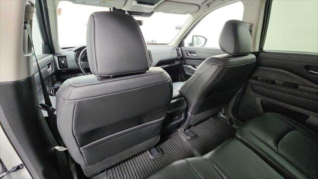 2024 Nissan Pathfinder SL 4WD