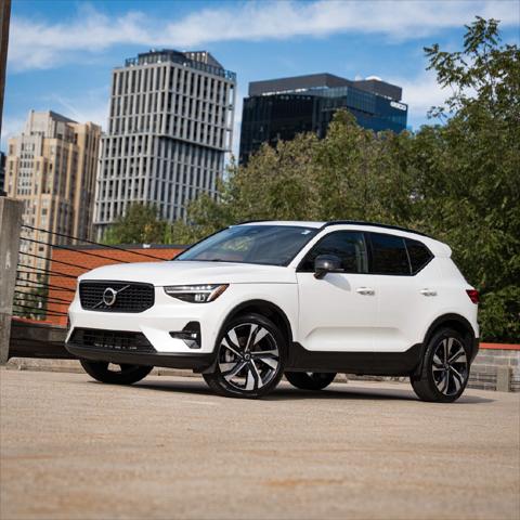 2025 Volvo XC40 B5 Ultra Dark Theme for sale in Bethesda, MD
