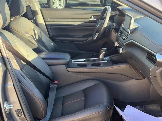 2021 Nissan Altima SR FWD