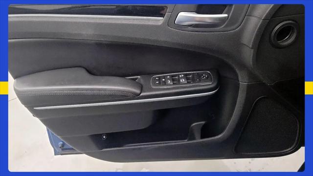2023 Chrysler 300 Touring L AWD