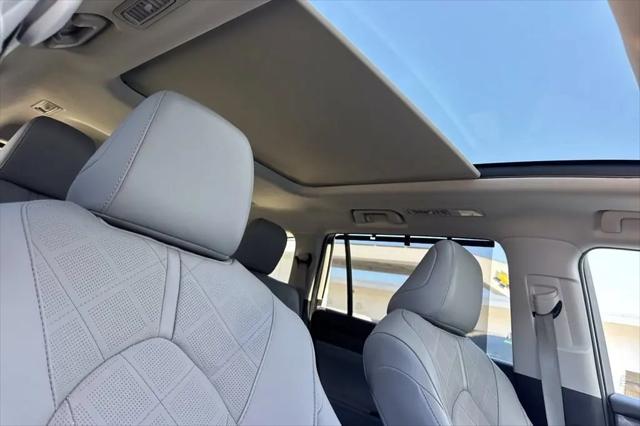 2020 Toyota Highlander Hybrid Platinum