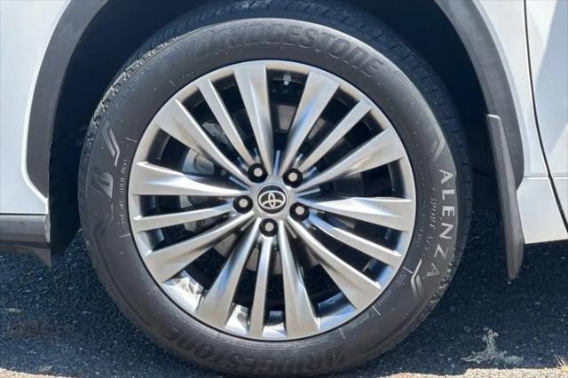 2020 Toyota Highlander Hybrid Platinum
