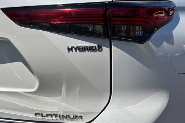 2020 Toyota Highlander Hybrid Platinum