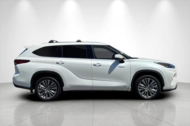 2020 Toyota Highlander Hybrid Platinum