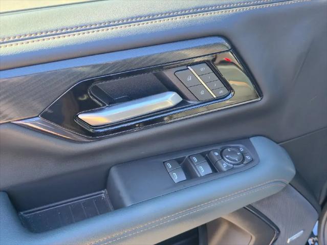 2025 GMC Yukon 4WD AT4