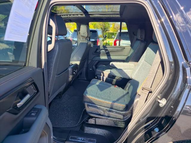 2025 GMC Yukon 4WD AT4