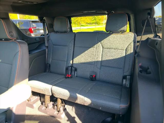 2025 GMC Yukon 4WD AT4