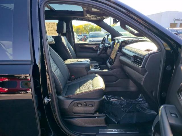 2025 GMC Yukon 4WD AT4