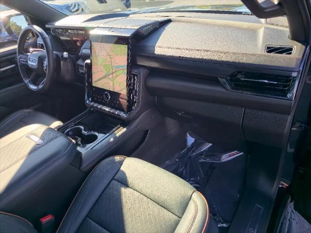 2025 GMC Yukon 4WD AT4