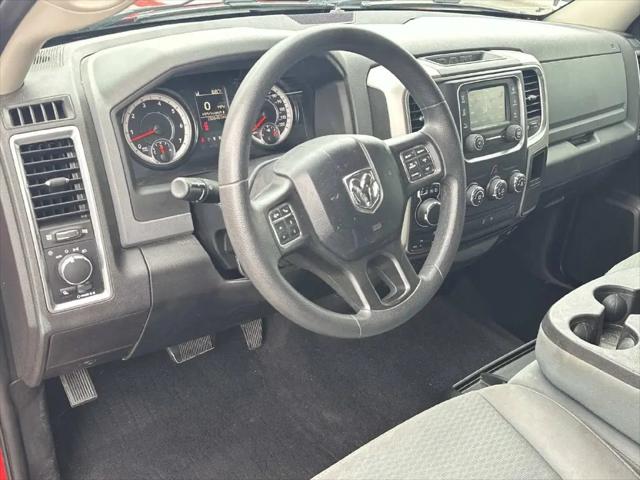 2019 Ram 1500 Classic SLT Crew Cab 4x4 64 Box